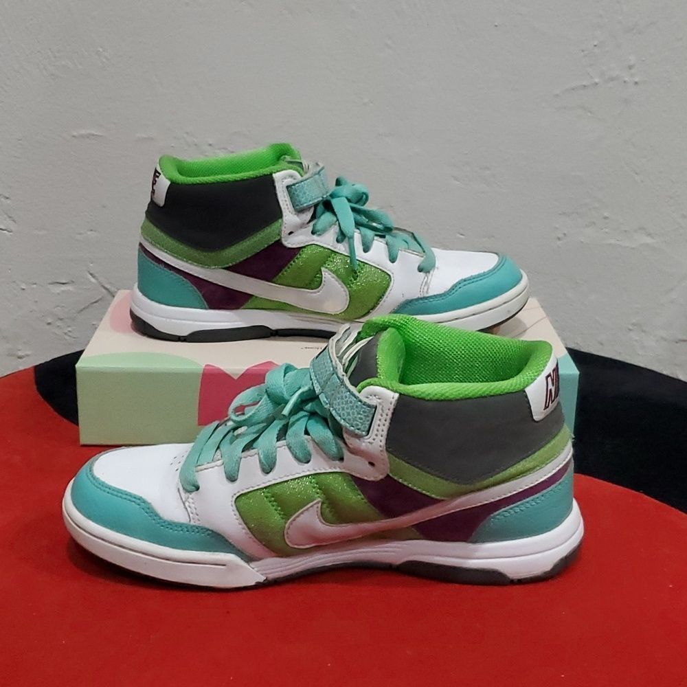 Vintage Nike 6.0 Size 7.5